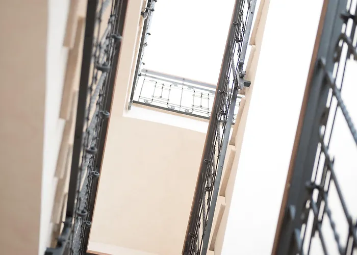 Apart Otel Gasometer Urban 4*